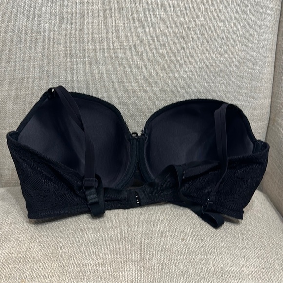 Great Condition! 34D Black Bra - Picture 2 of 2